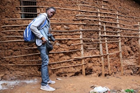 Obrázek: don-otiambo-small