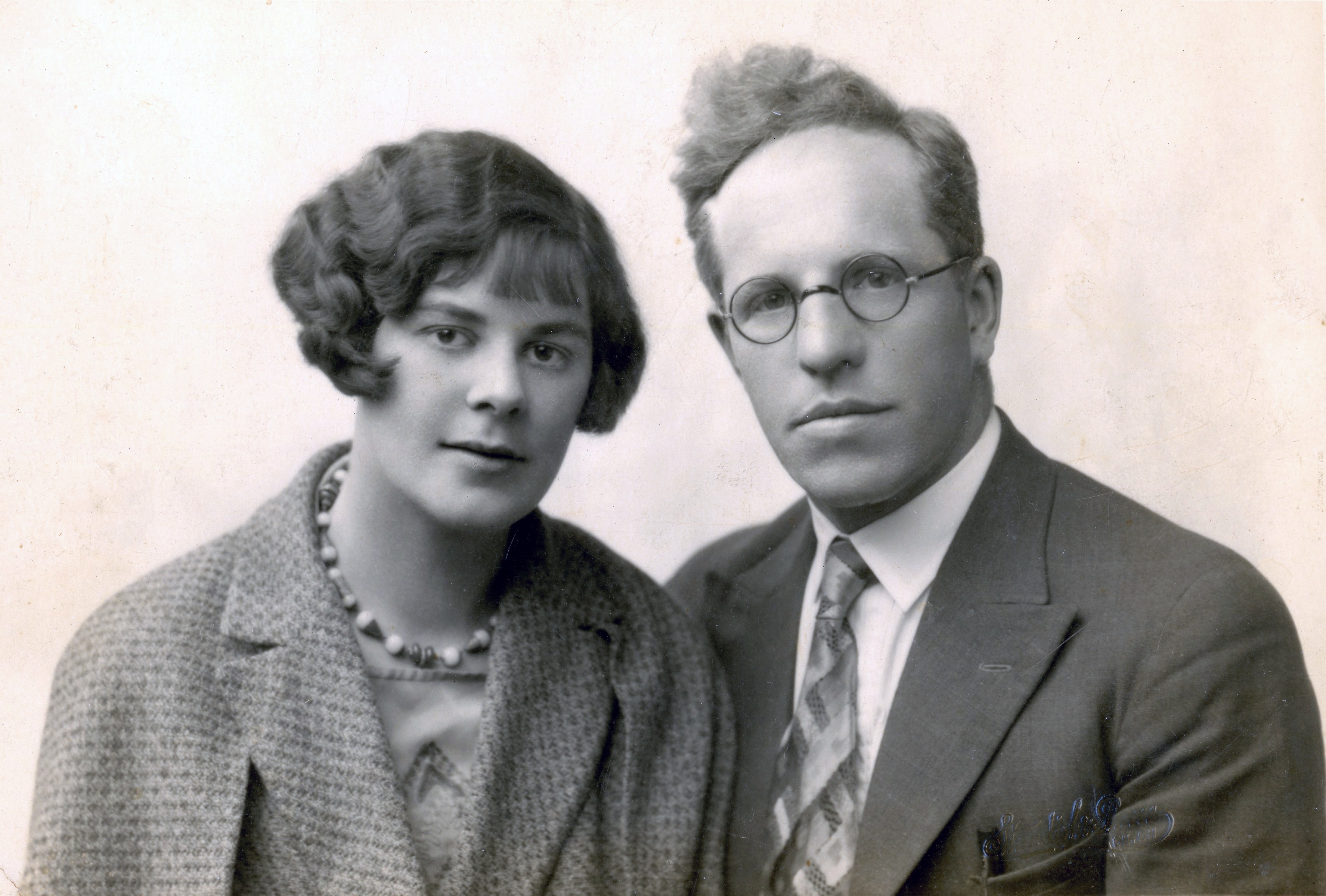 Obrázek: otvirakovafotkavarianta-bohumilpospisil-manzelkaelizabeth-pozustalostbohumilapospisila-archivmartinanekoly