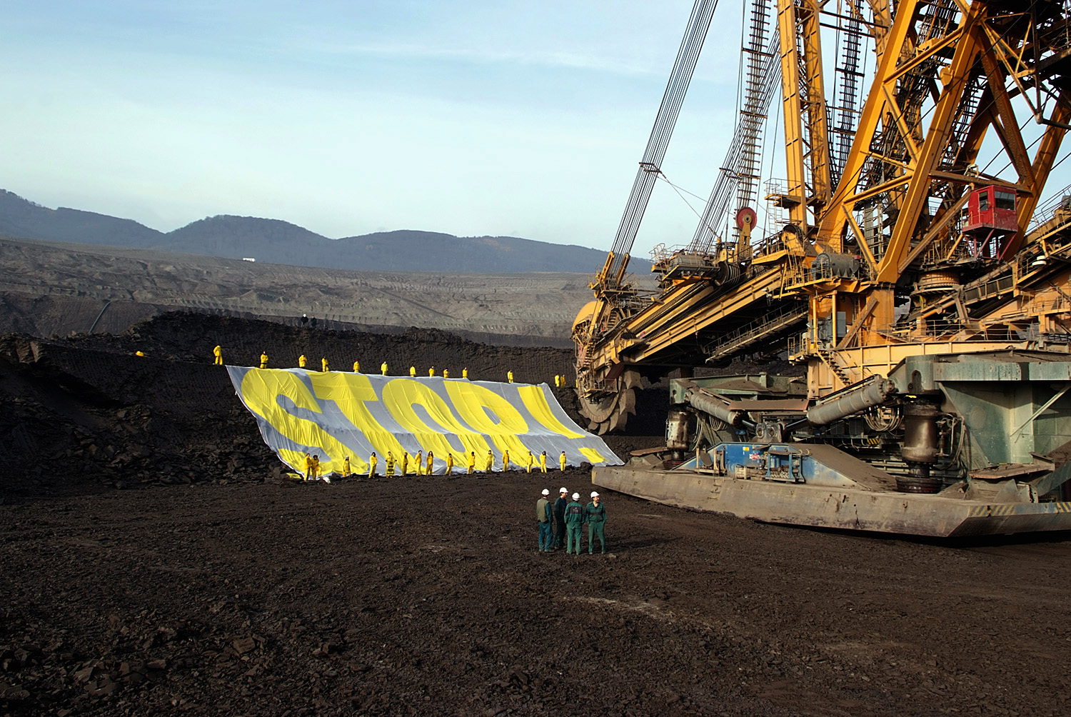 Obrázek: 5750592910b19-lom-csa-greenpeacecibra-ibrahimovic-08
