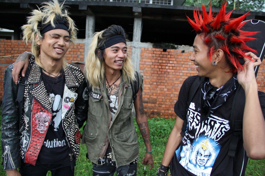 Obrázek: rebel-riot-small