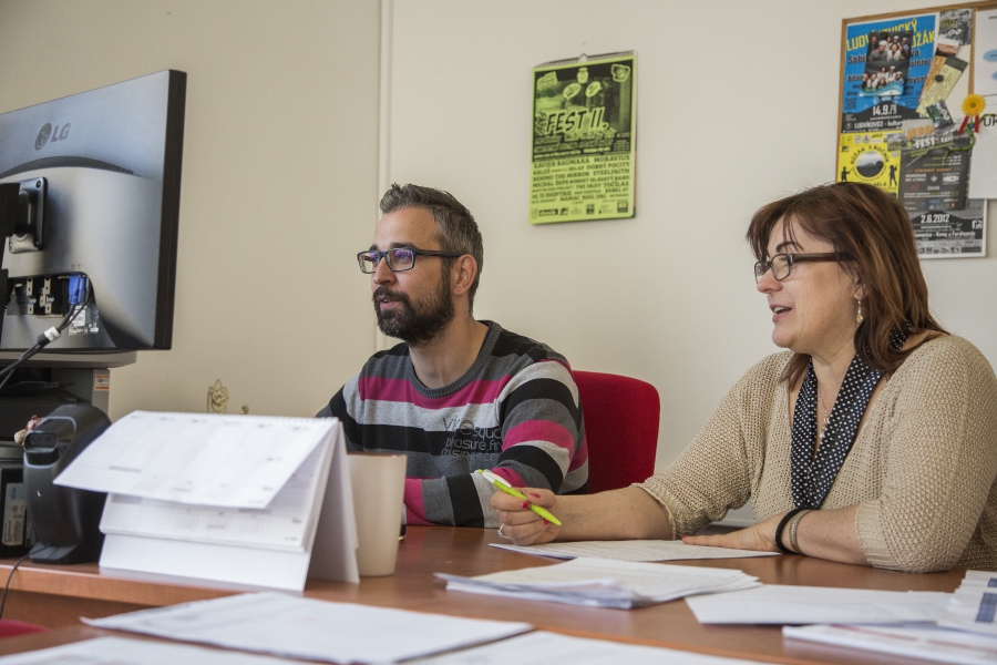 sms decin 4