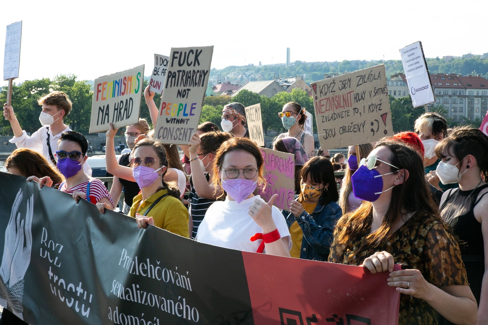 Obrázek: pochod-proti-domacimu-a-sexualizovanemu-nasili-foto-alice-dix