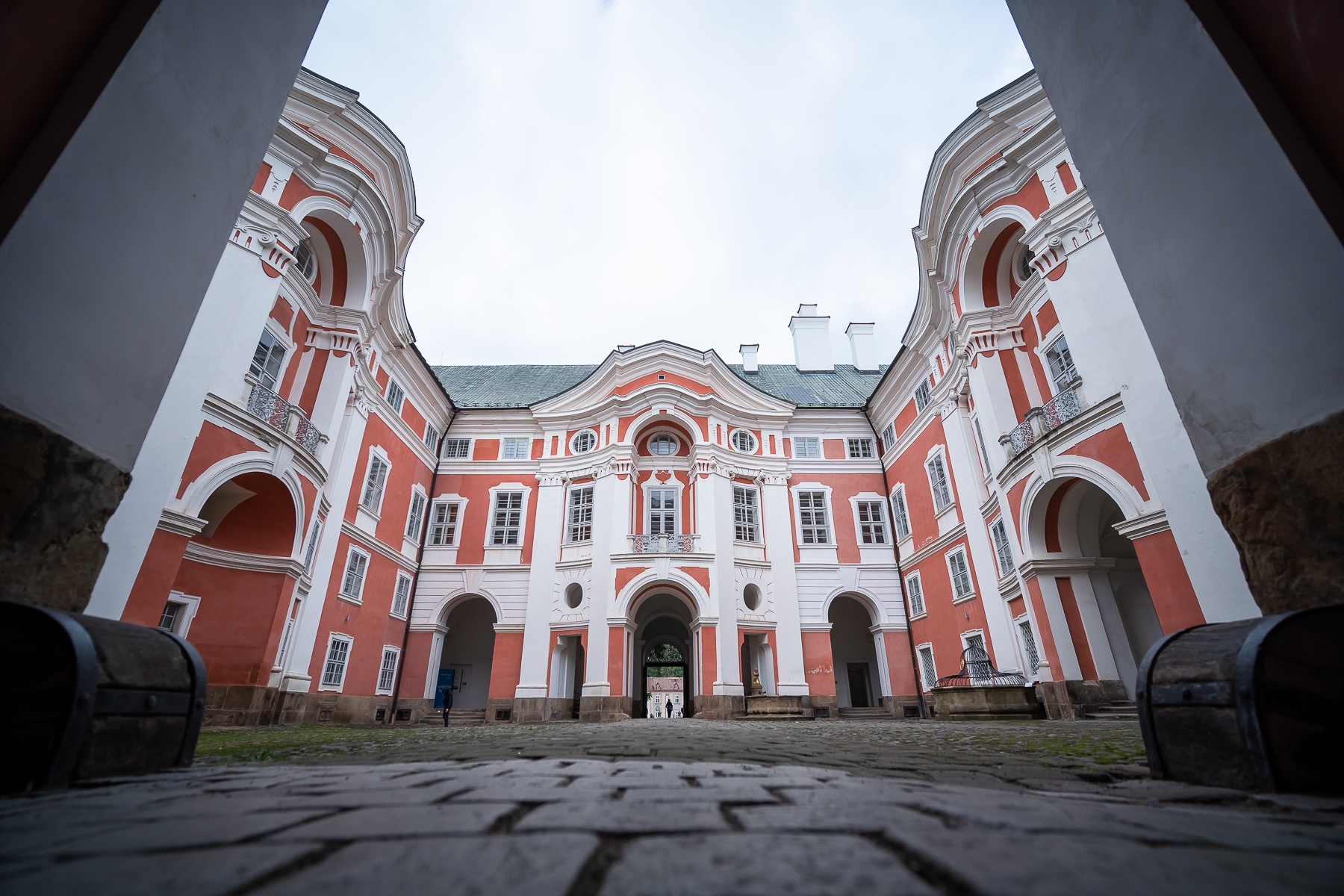 Obrázek: 0-detska-galerie-lapidarium-z-nadvori-klastera-broumov