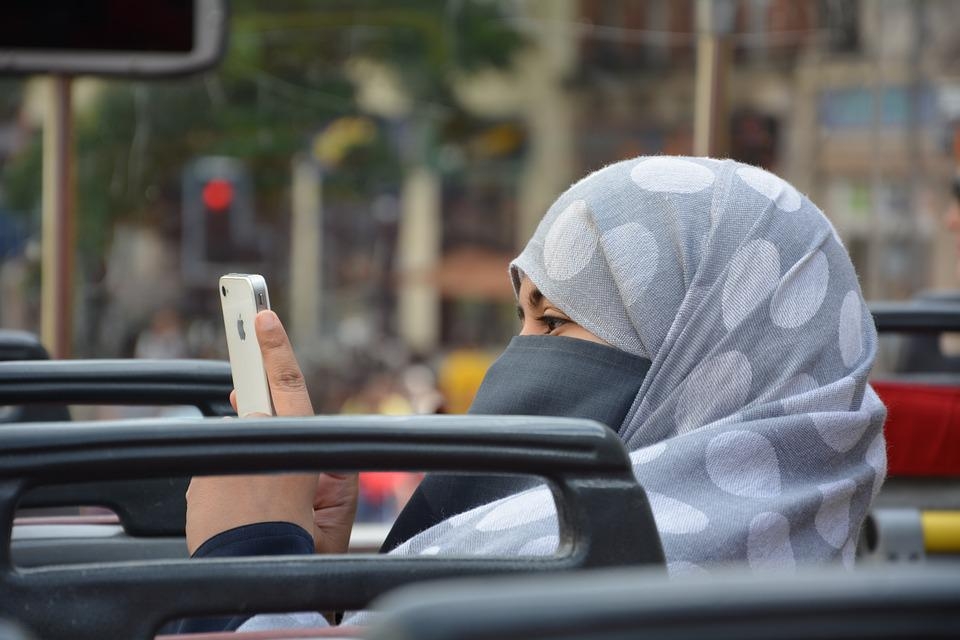 Obrázek: islam-islamic-woman-arabic-headwear-abdulrasheed-480909