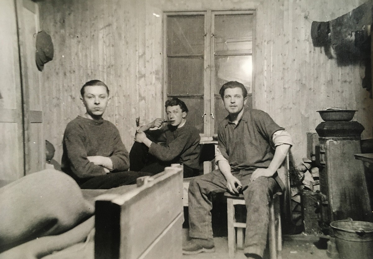 Obrázek: fotografiezknihyposlaninasever-reprozknihyposlaninasever-8